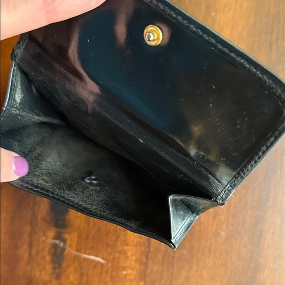 Gucci Black Wallet with Gold Logo - Picture 7 of 7
